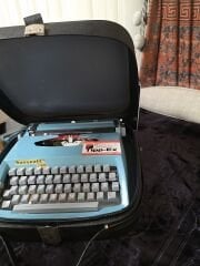 Hanseatik 2000 Daktilo ve orijinal cantası