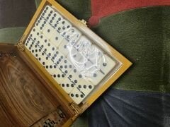 Dominoes Ahşap Kutu Derili Tamamı Kemikten 28 adet Taş
